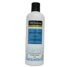 TRESemme Moisture Rich Conditioner for Dry, Damaged Hair 500ml